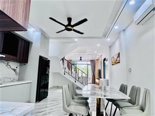 Nhà đẹp kiểu tân cổ điển nhà còn mùi sơn phù hợp cho vợ chồng trẻ.!!!!