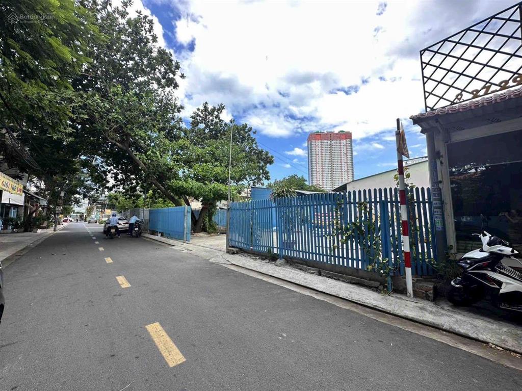 Mảnh đất đẹp vuông vắn gần biển duy nhất còn sót lại, phù hợp xây khách sạn lưu trú