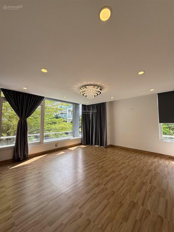 Nhà vị trí đắc địa 2 mặt thoáng, vừa ở vừa kinh doanh giá chỉ 13 tỷ