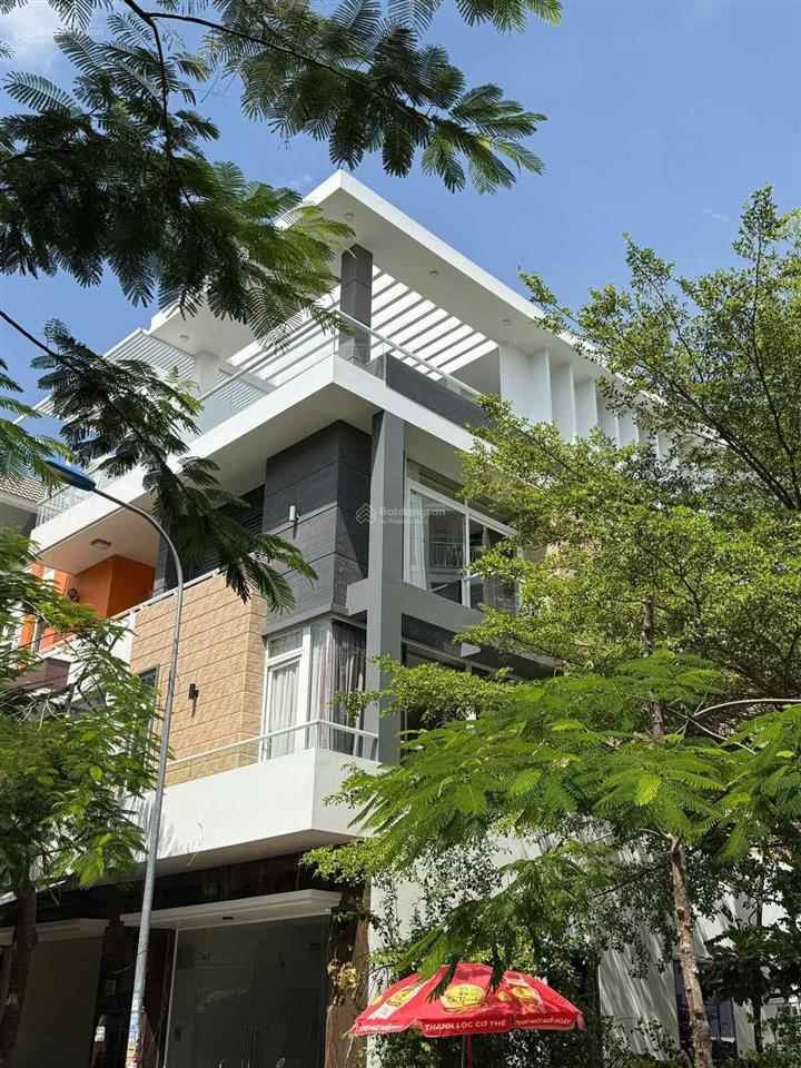 Nhà vị trí đắc địa 2 mặt thoáng, vừa ở vừa kinh doanh giá chỉ 13 tỷ