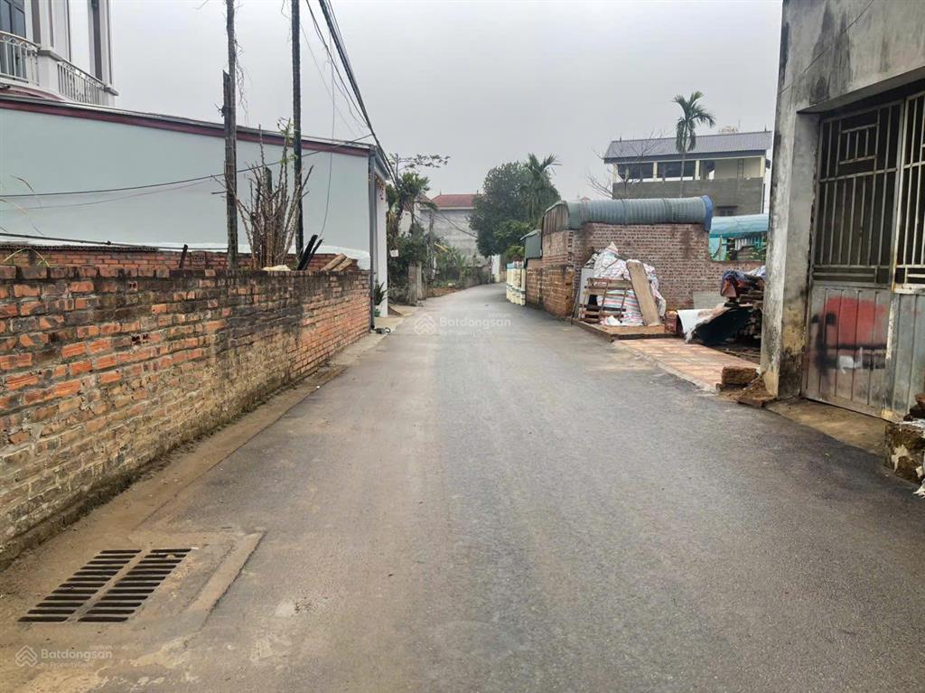Chính chủ cần bán lô đất 100m2 full thổ ngay trục chính tại thôn 5 phú cát ngay sát khu công nghiệp