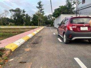 Nhỉnh 4 tỷ cho lô 100m2 đất thổ cư ngay sát trục chính thôn 5 và nhà máy in tiền khu cnc hòa lạc