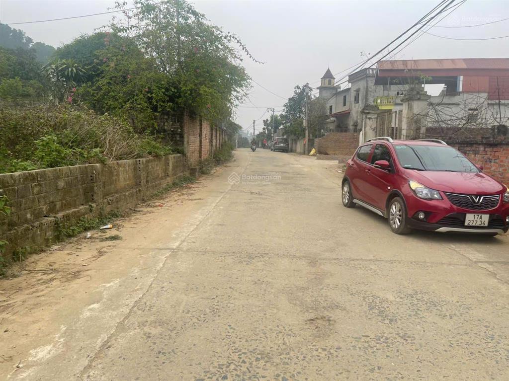 Bán đất 700m2 tại trục chính đồng chằm  hòa lạc ngay gần khu cnc và trường đhqg, giá đầu tư