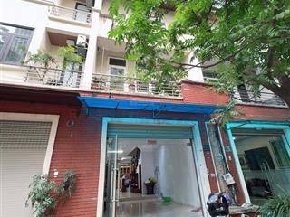 Tôi cần cho thuê nhà liền kề diện tích 80m2 nhìn hồ điều hoà chung cư mulberry land  0979 476 ***