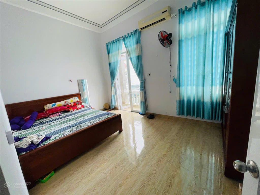 Nhà 3 tầng full nội thất tái định cư phước long giá 6,3 tỷ (làm việc chính chủ)