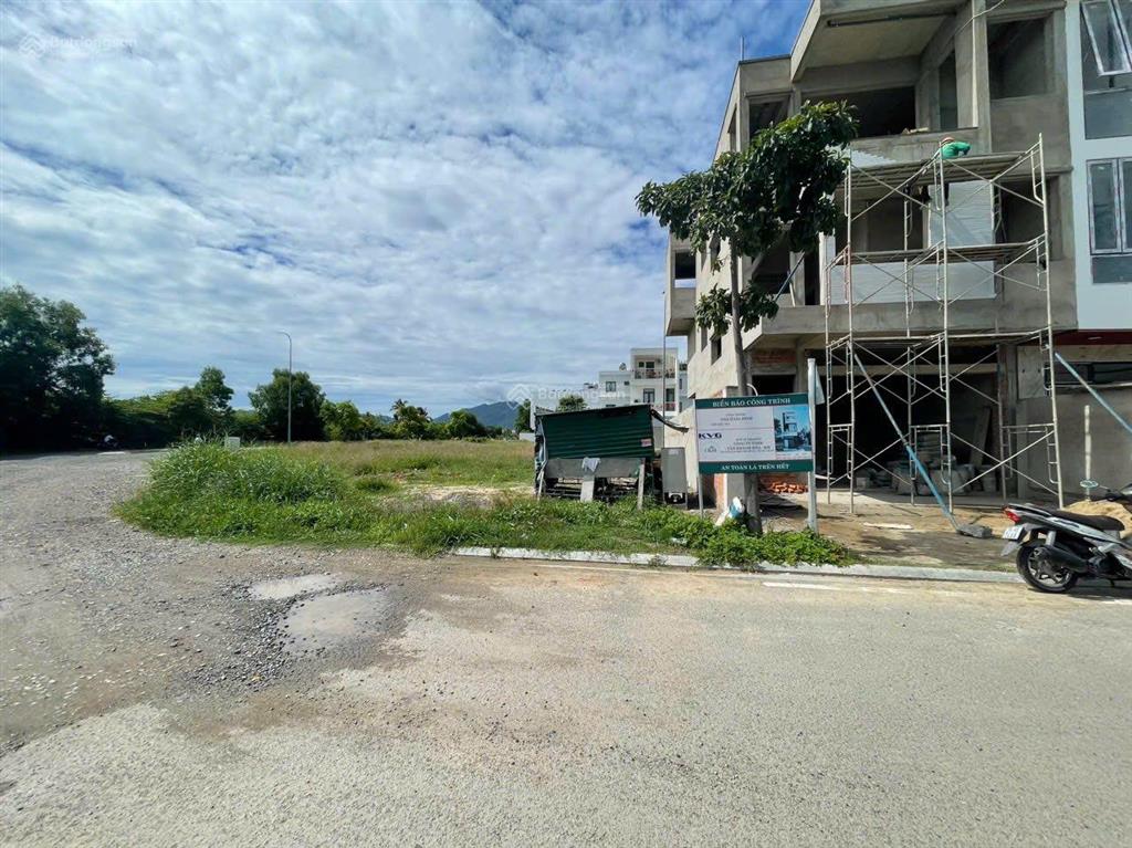 Lô sạch đẹp gói 7 mỹ gia vị trí lô đường đôi 29m view công viên thoáng mát dt 100m2, hướng đông nam