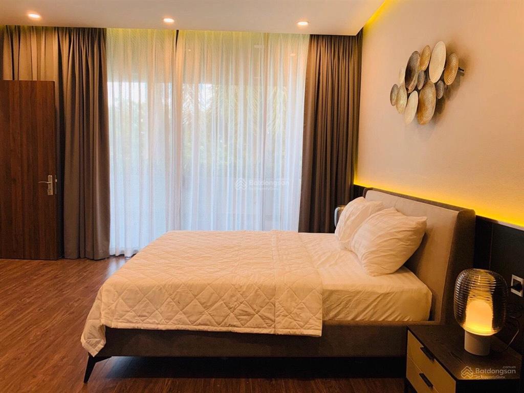 Biệt thự liên kế trung tâm phú mỹ hưng, diện tích 7x18m sổ hồng, bán giá 24,7 tỷ bao sang tên