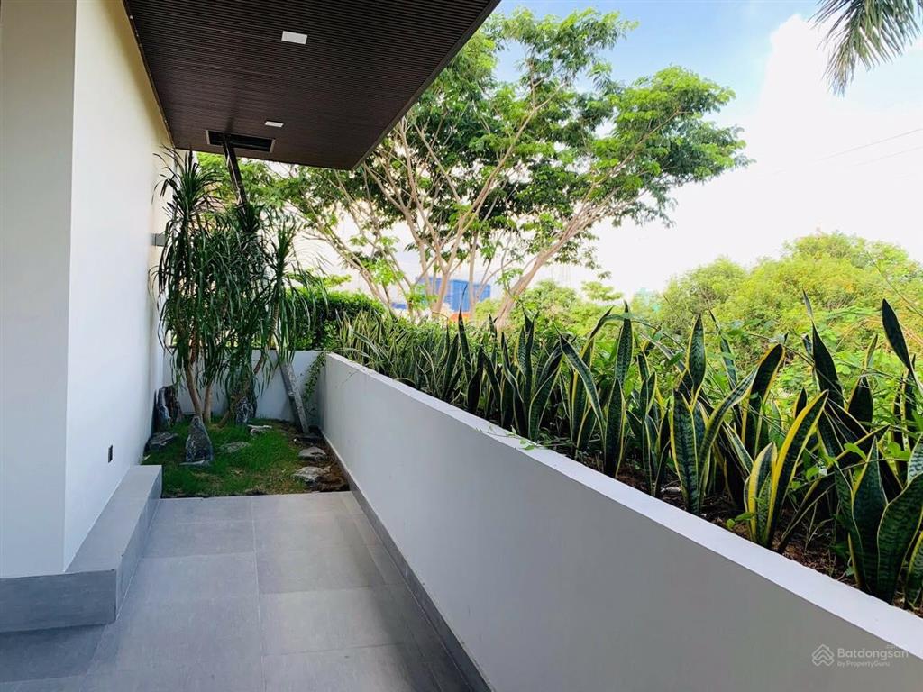 Biệt thự liên kế trung tâm phú mỹ hưng, diện tích 7x18m sổ hồng, bán giá 24,7 tỷ bao sang tên