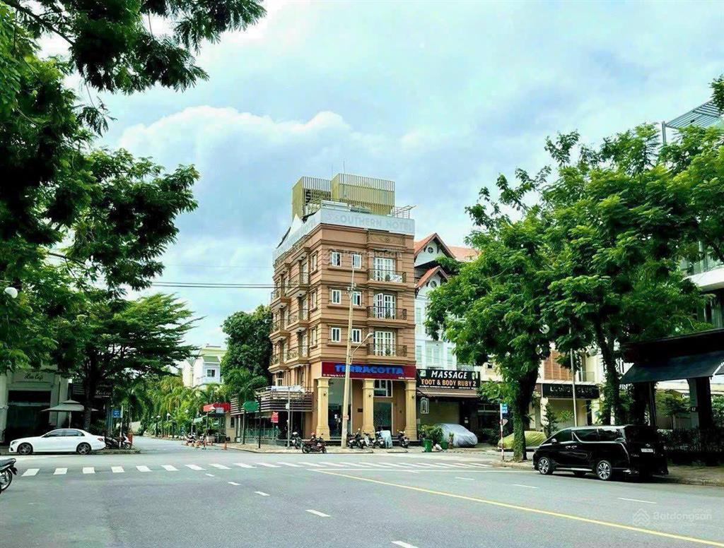 Bán đất góc công viên hưng gia hưng phước, đường lớn phú mỹ hưng, q7, sổ hồng 148m2 giá 38 tỷ