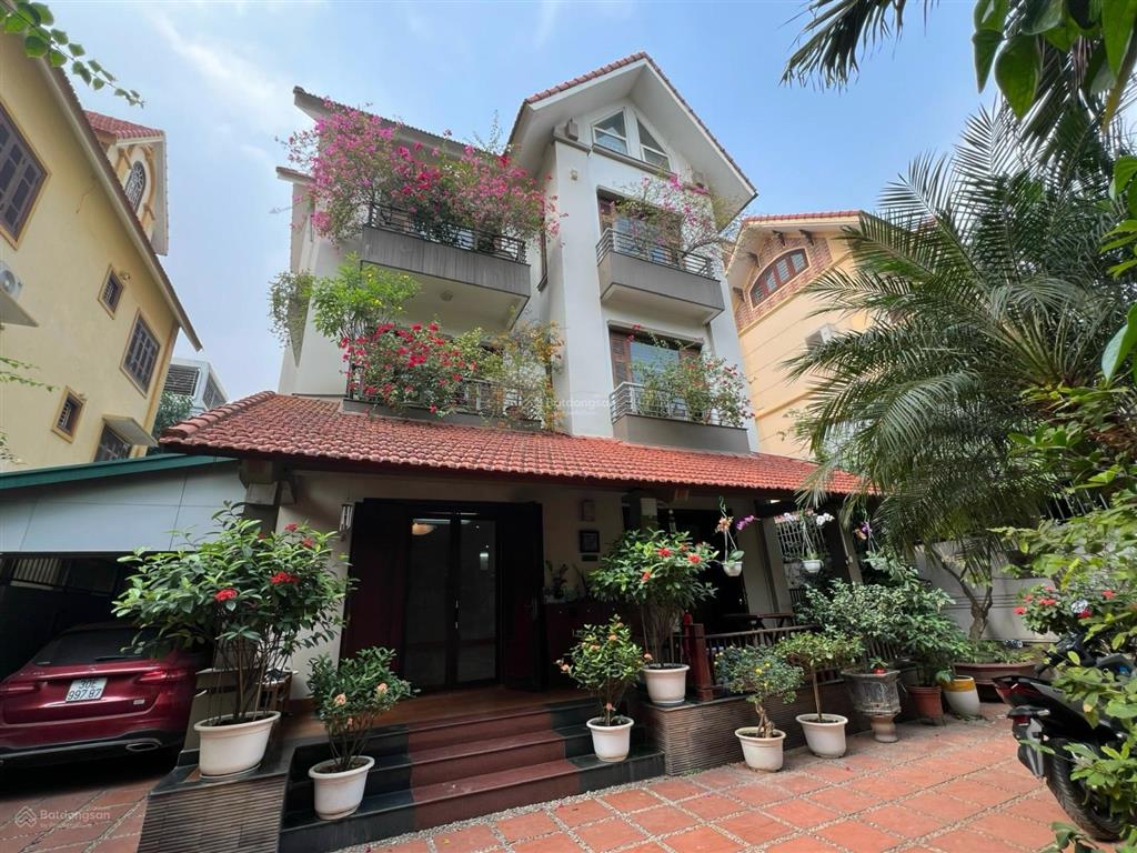 Bán căn biệt thự pháp vân, cách 1 nhà ra mặt đường trần thủ độ. dt 252 m2.  0949 627 ***. mtg