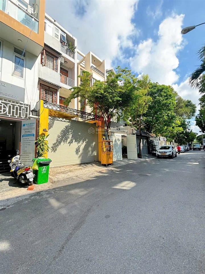 Bán nhà mặt tiền nội bộ hậu giang p2 q6, 8x12m, cấp 4 tiện xây mới, giá 21,5 tỷ