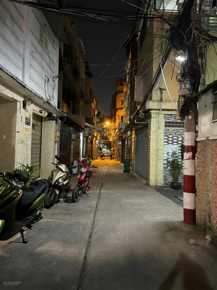 Nhà hxh hai bà trưng, phường võ thị sáu, q3, hcm, di chuyển đến q 1, 5 bước, 4,8x16m, giá 13,8 tỷ
