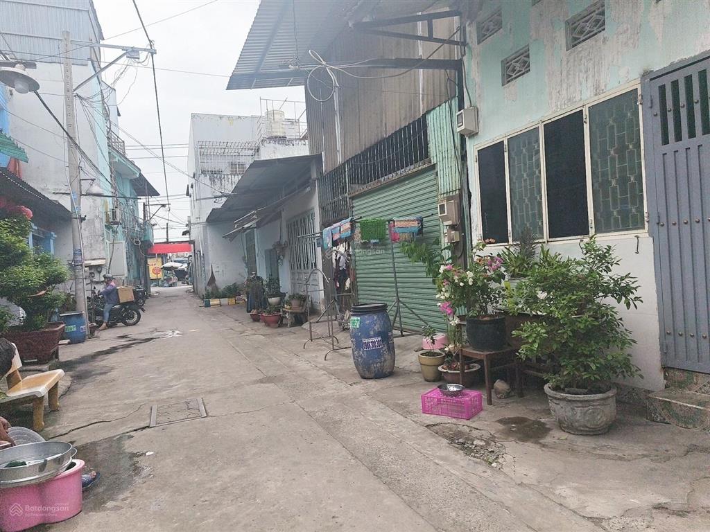 Bán gấp lô đất 94m2 (5m ngang) gần chợ liên ấp 26 quách điêu, shr, cách mt chỉ 30m