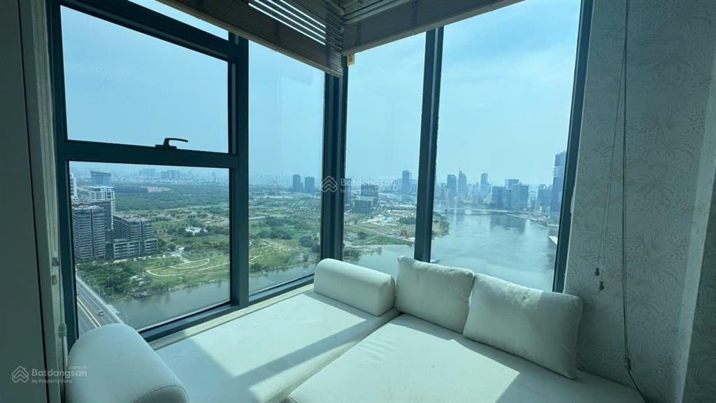 Hàng nắm chính chủ bán ra căn góc 3pn, 24 tỷ/all in, kính full 02 góc view đẹp nhất dự án sunwah