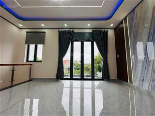 Nhà bán 6x18m ấp tràm lạc, mỹ hạnh đức hoà long an.
vị trí gần ngã ba mỹ hạnh
