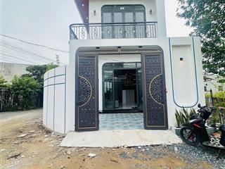 Bán nhà lô góc 2mt ở, buôn bán được sát đường nhựa lục viên gần chợ đình