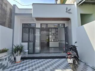 Bán nhà giá rẻ gần ngã 3 mỹ hạnh, cách nhựa tl924 vào chưa tới 200, nhà đẹp, vị trí đẹp