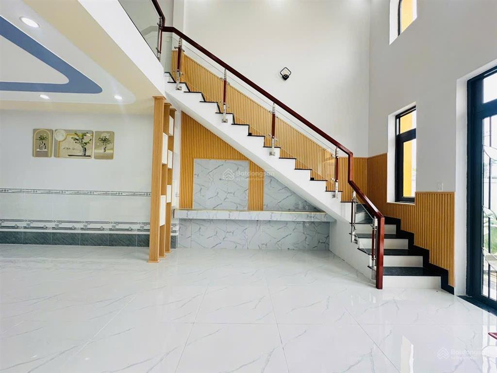 Chủ kẹt tiền giảm ngay 200tr bán căn nhà vườn cực đẹp xã mỹ hạnh nam