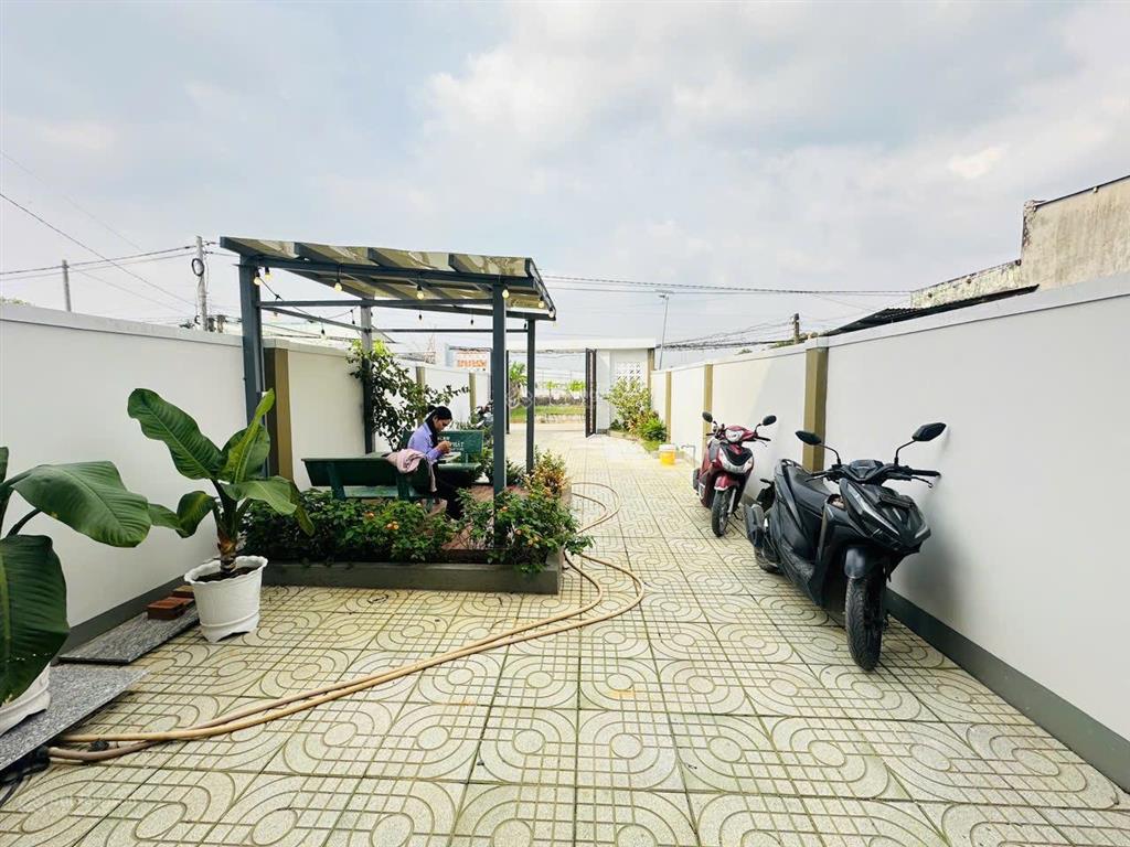 Chủ kẹt tiền giảm ngay 200tr bán căn nhà vườn cực đẹp xã mỹ hạnh nam