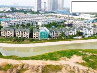 Bán căn biệt thự siêu đẹp  siêu hiếm giáp công viên 65 hecta. bàn giao ngay  sổ đỏ pháp lý đầy đủ