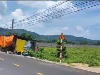 Đối diện chợ tân hoà, 25x38/300m2 tc, 5,7tỷ đường nhựa xe container, view núi