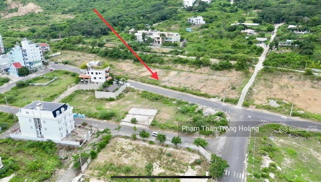 Bán đất biệt thự đường triệu quang phục, hướng nam, vĩnh hòa, nha trang 300m2 (ngang 15m) 55tr/m2