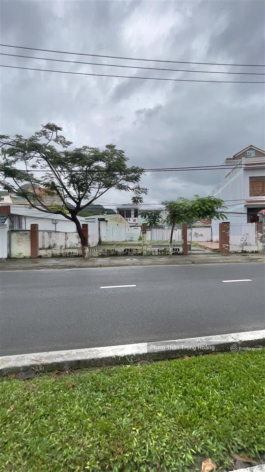 Bán đất vàng 2 mặt tiền phạm văn đồng  rộng 20,8m  đối diện kđt nghỉ dưỡng  giá chỉ 130tr/m2