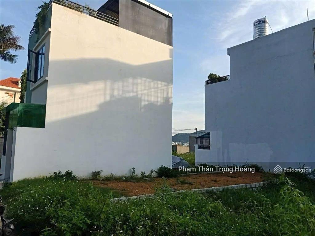 Bán đất mặt tiền nguyễn đức thuận, phường bắc nha trang ( phường vĩnh hoà ) 67,4m2  chỉ 2,52 tỷ