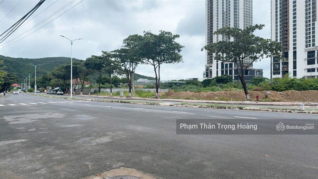 Bán đất biệt thự mặt tiền phạm văn đồng bên cạnh dự án crystal marina bay 318,8m2  giá 75trđ/m2