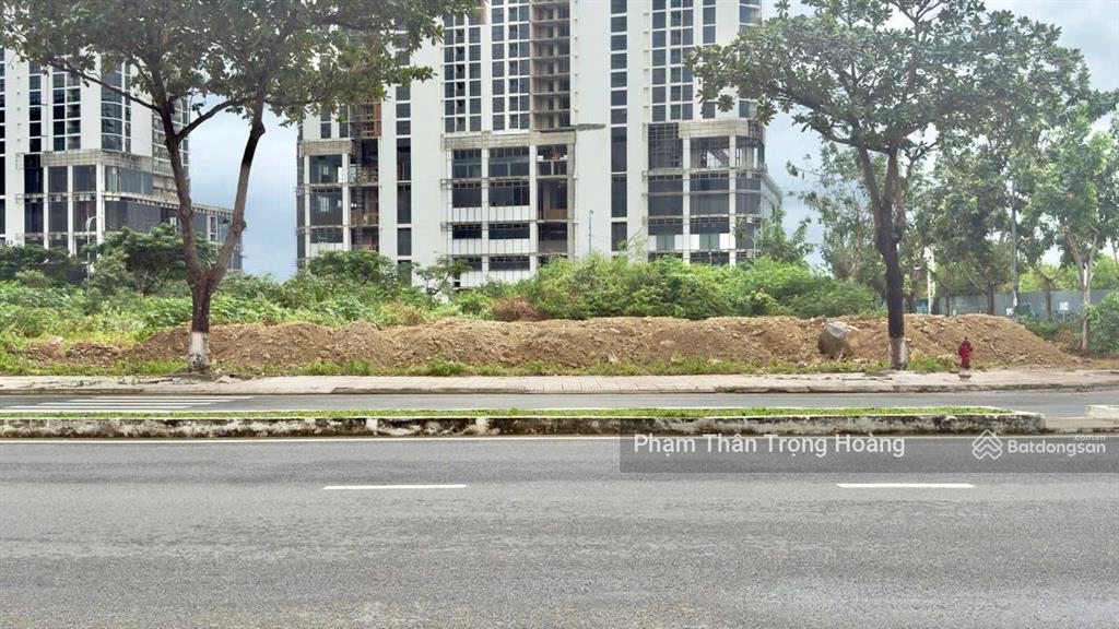 Bán đất biệt thự mặt tiền phạm văn đồng bên cạnh dự án crystal marina bay 318,8m2  giá 75trđ/m2