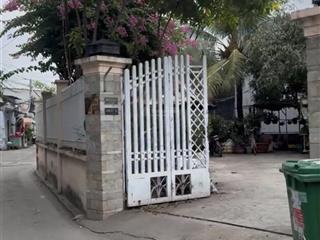 Giảm 2 tỷ cần bán nhanh biệt thự sân vườn nghỉ dưỡng 321,8m2 hẻm xe hơi hiếm có tại quận 7