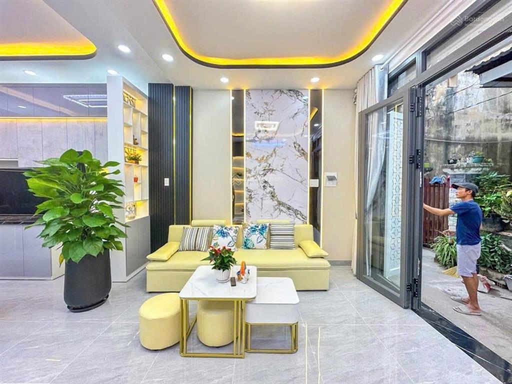 Bán nhà sổ riêng 3,99 tỷ hẻm 2855 huỳnh tấn phát nhà bè. (cách trục chính đường htp chỉ 50m)