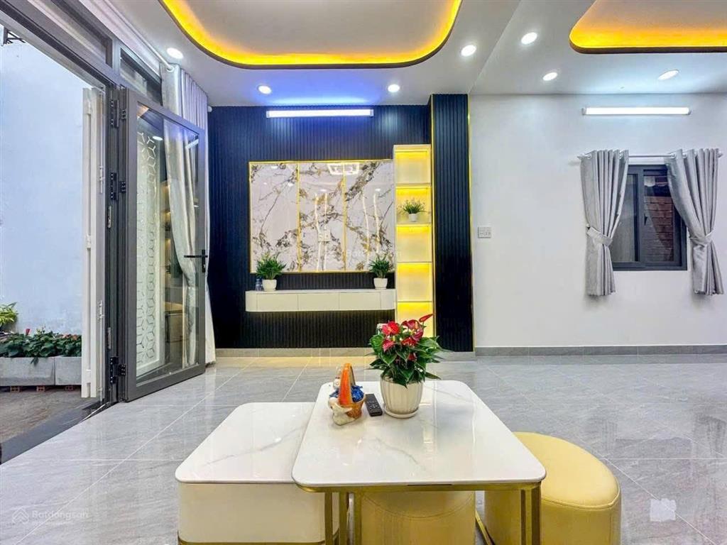 Bán nhà sổ riêng 3,99 tỷ hẻm 2855 huỳnh tấn phát nhà bè. (cách trục chính đường htp chỉ 50m)