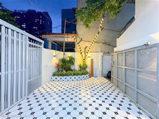 Bán nhà sổ riêng hẻm số 8 đường phú thuận, quận 7 vị trí ngay chợ , liền kề phú mỹ hưng