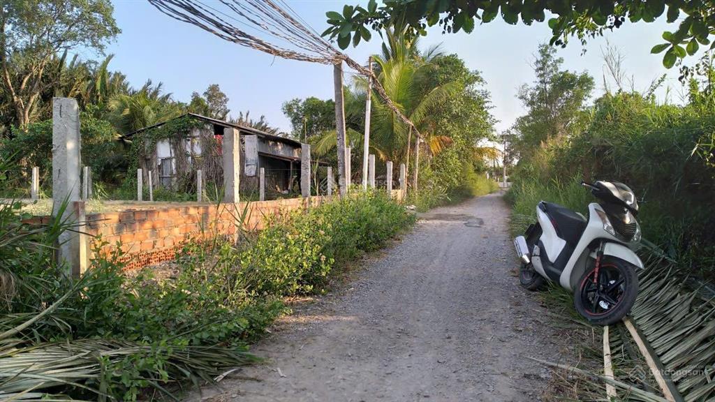 Bán gấp thu hồi vốn 720m2 đất vườn đường lê văn lương  ngay cầu rạch tôm  nhơn đức  nhà bè