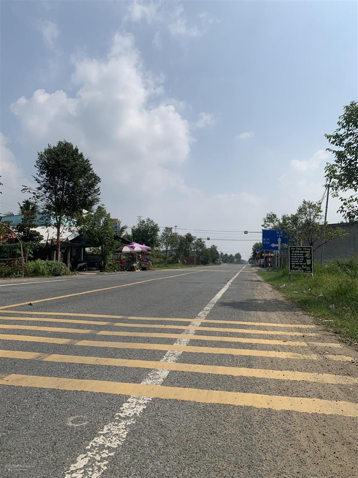 Bán đất lô góc 2 mặt tiền 7.800m đh173  xã sơn hoà  châu thành  bến tre gần cầu rạch miễu 2