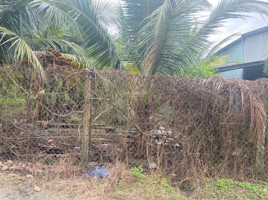 Bán đất lô góc 2 mặt tiền 7.800m đh173  xã sơn hoà  châu thành  bến tre gần cầu rạch miễu 2