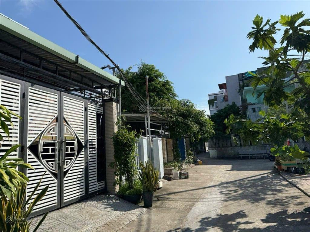 Bán lô đất kiệt 6m đường hồ xuân hương, dt 200m2 gần furama resort