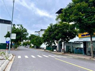 Bán lô đất mặt tiền đường lớn, tiện kinh doanh, có sổ đỏ, nằm trong khu lê hồng phong 2, nha trang