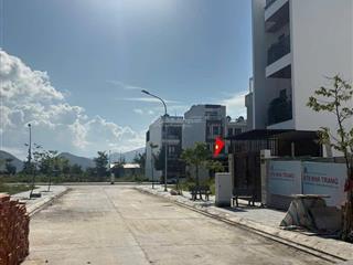 Bán đất sổ đỏ trao tay, 80m2 hướng đông nam, đối diện biệt thự kđt an bình tân, nha trang