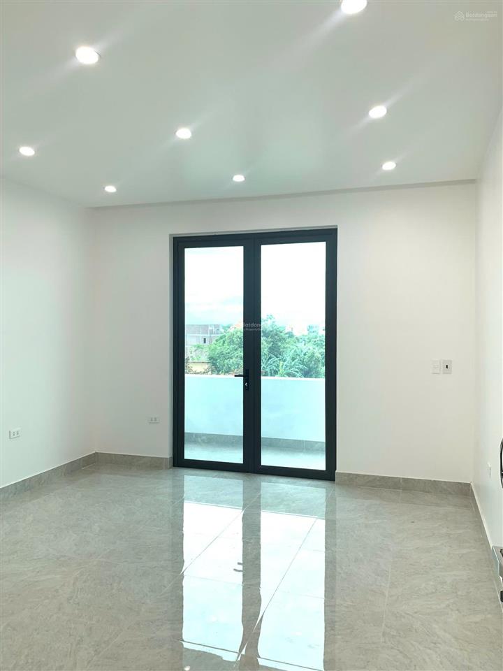 Bán nhà mặt đường 353  phạm văn đồng. ngay chân cầu rào 2, 190m2, 3 tầng, mặt tiền 7,5m. sổ hồng