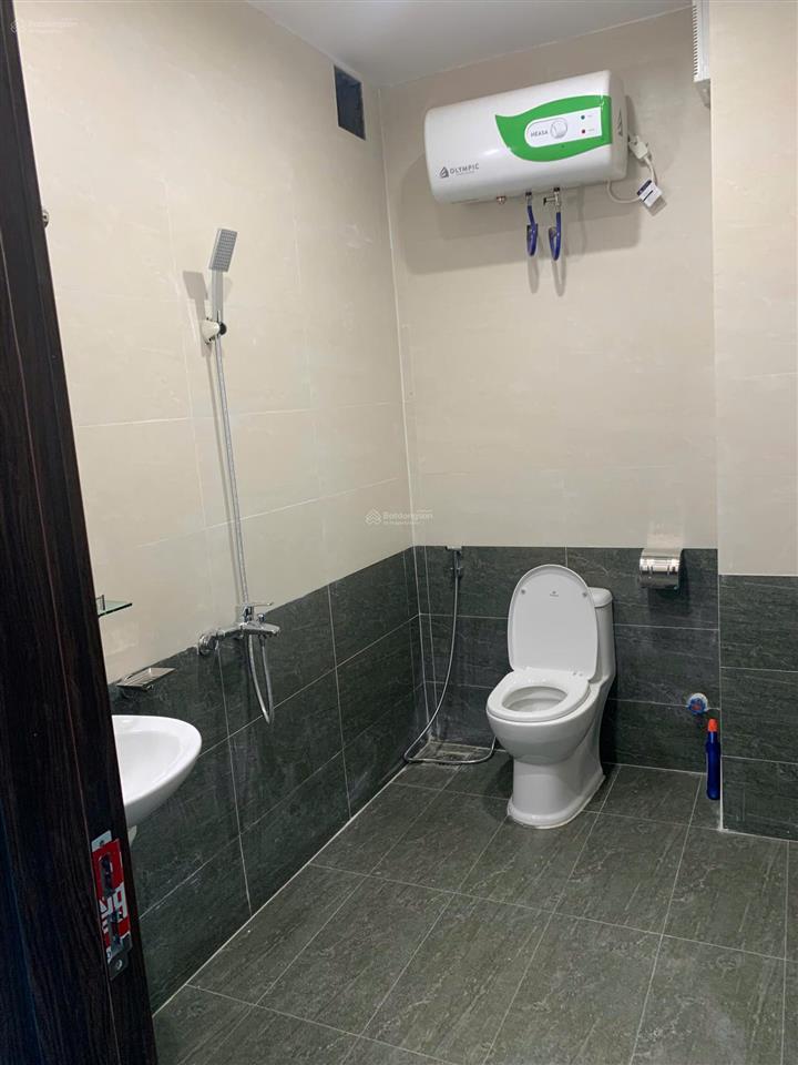 Bán nhà mặt đường 353  phạm văn đồng. ngay chân cầu rào 2, 190m2, 3 tầng, mặt tiền 7,5m. sổ hồng