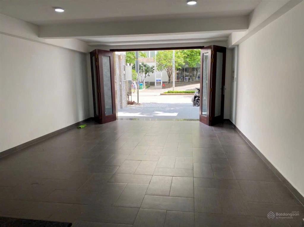 Cho thuê mặt bằng mặt tiền đường lê thạch, phường 12, quận 4