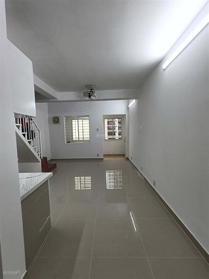 Cần bán chung cư 52 chánh hưng, hoàng kim giao, quận 8