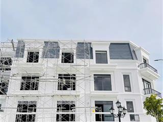 Cần bán 2 căn shophouse 4 tầng bình sơn ocean park, sát biển, giá thấp hơn thị trường, sử dụng ngay