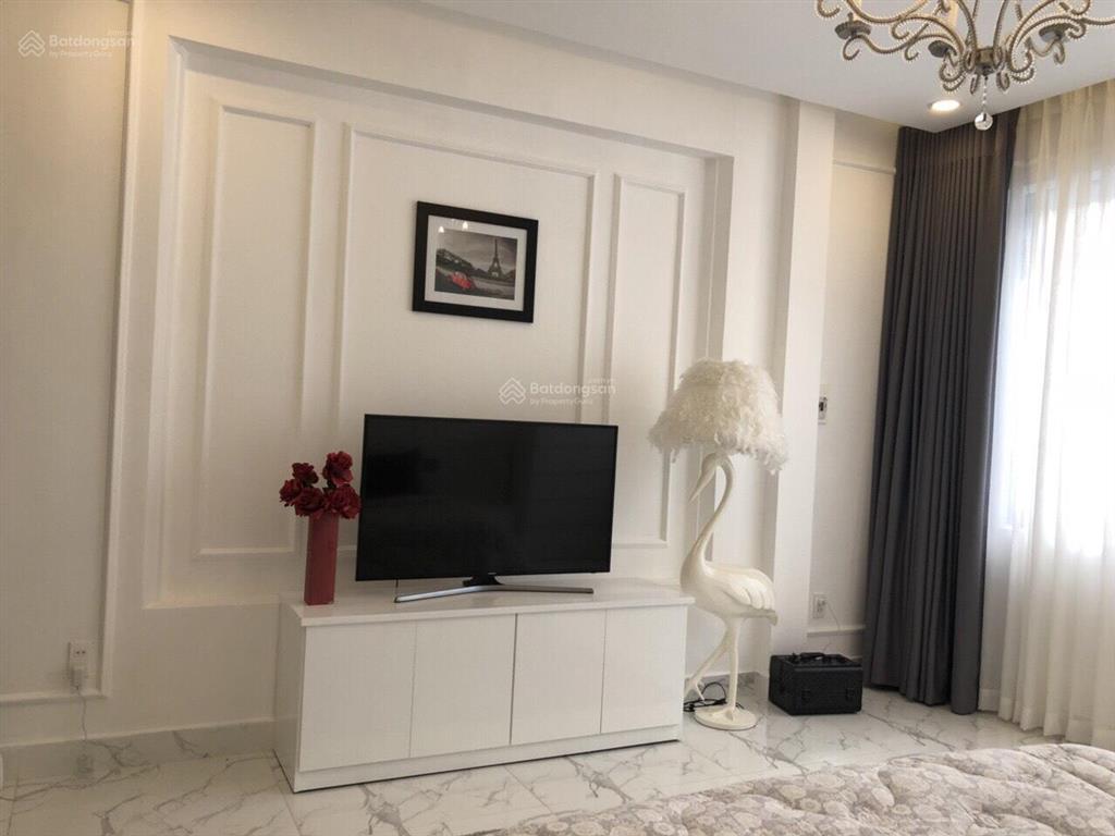 Bán nhà hẻm vip 243 tô hiến thành q10, dt (4x20m vuông vức cn 80m2) 5 tầng, giá 21 tỷ thuê 45tr