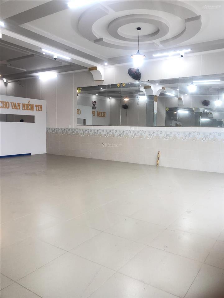 Cho thuê mặt bằng kinh doanh cổng chính kcn giang điền, 1 lầu 1 trệt, 400m2 phù hợp mọi ngành nghề