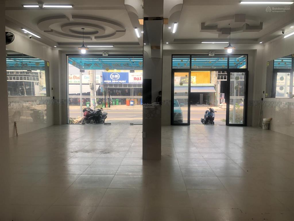 Cho thuê mặt bằng kinh doanh cổng chính kcn giang điền, 1 lầu 1 trệt, 400m2 phù hợp mọi ngành nghề