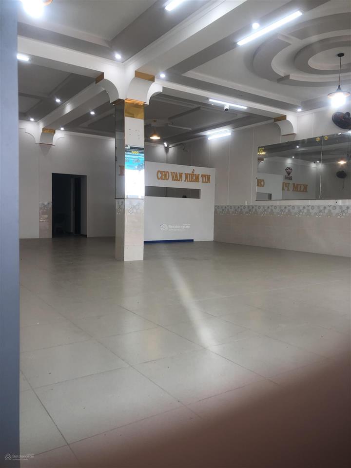 Cho thuê mặt bằng kinh doanh cổng chính kcn giang điền, 1 lầu 1 trệt, 400m2 phù hợp mọi ngành nghề
