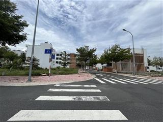 Lô góc 149,5m2 nhìn sang biệt thự, thoáng mát, ngang 8m, giá 13,99 tỷ